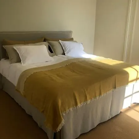 Charming 18th Century Chateau, Near Bayeux In Calvados, Normandie