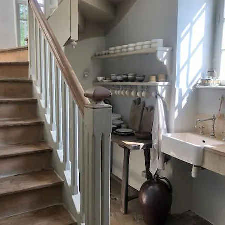 Charming 18th Century Chateau, Near Bayeux In Calvados, Normandie *