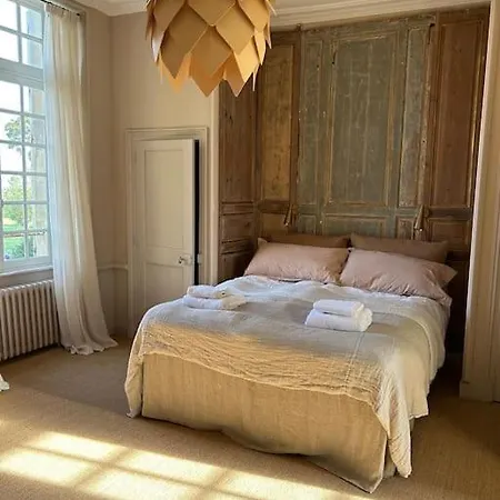 Charming 18th Century Chateau, Near Bayeux In Calvados, Normandie