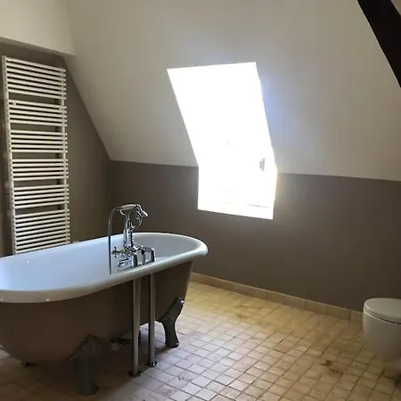 Charming 18th Century Chateau, Near Bayeux In Calvados, Normandie * Livry (Calvados)