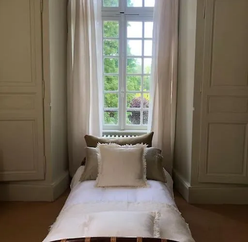 Chateau De Livry, Normandie Villa *