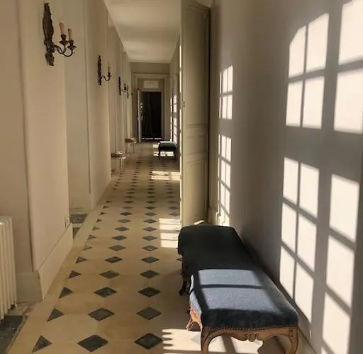 Chateau De Livry, Normandie * Livry (Calvados)